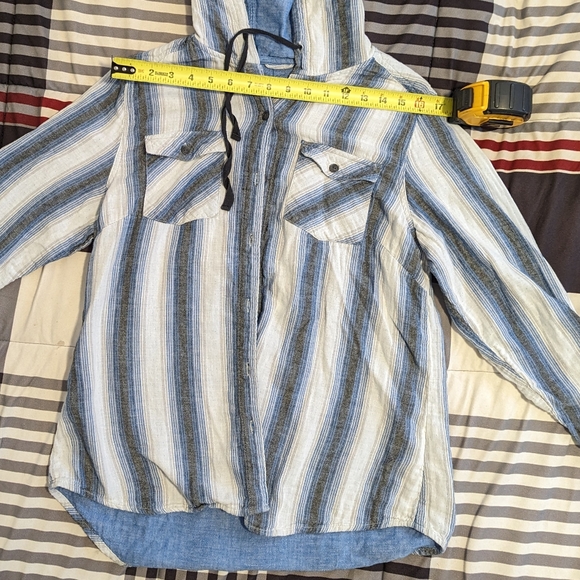 Boston Traders Blue Striped Button Down - Picture 5 of 6